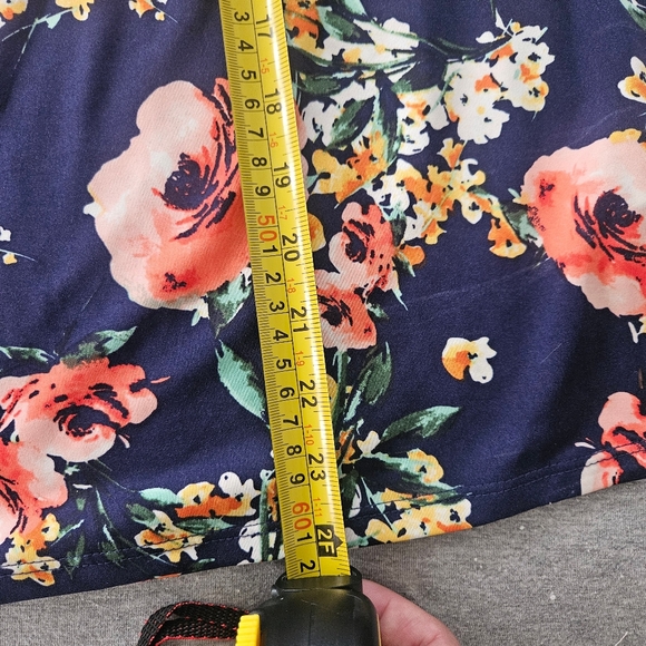 Perception Concept Halter Blouse - Picture 5 of 5